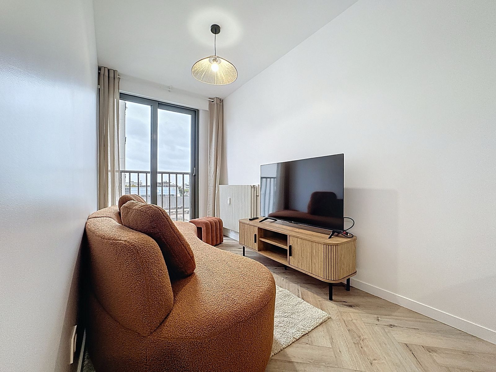 Salon rénové par PERACTA